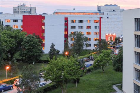 poze campus tudor vladimirescu iasi|vladimirescu campus.